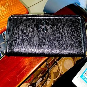 ToryBurch Thea Multi-Gusset Zip Continental Wallet